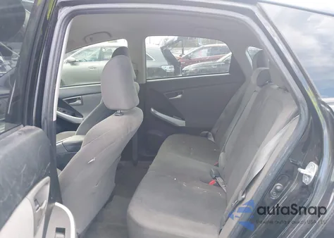 2015 Toyota Prius Two z USA, uszkodzony, nr VIN JTDKN3DU3F0470136